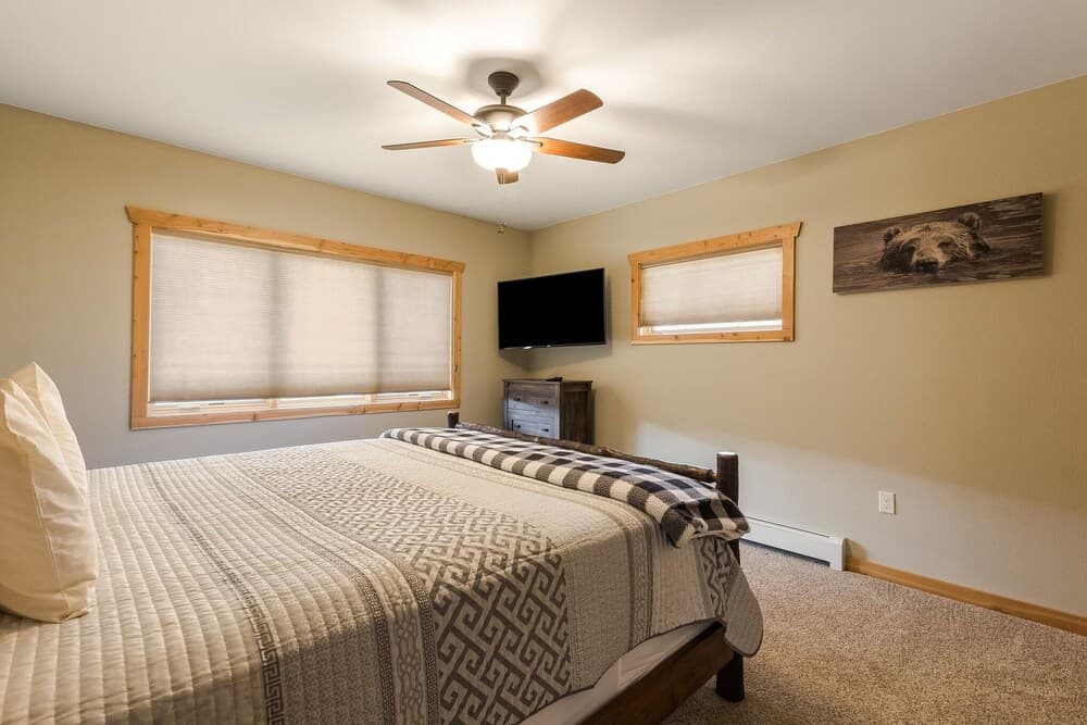 Show Me Mountain Views -- 20-ncd0130 3 Bedroom Home by RedAwning