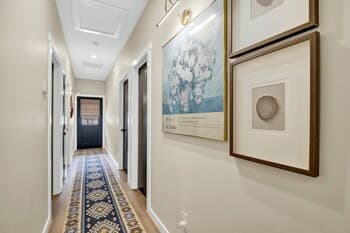 The Das Apfelhaus! A Luxurious and Eclectic Escape Near Main!