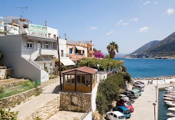 Mpali Bay View And Beach Front Apt Crete