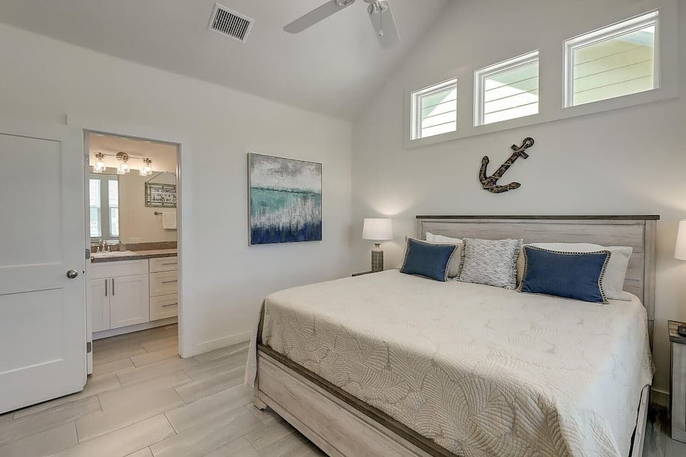 5 Oclock Chateau Mv2d 3 Bedroom Condo by Redawning