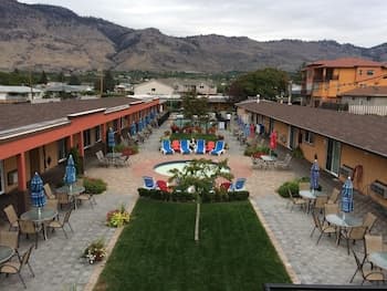 Sahara Courtyard Inn
