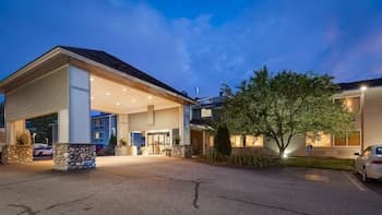 Best Western Plus Windjammer Inn & Conference Center