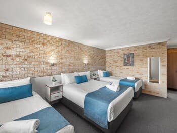 Kennedy Drive Airport Motel