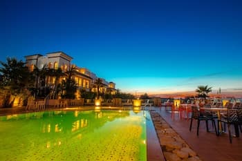 Mnar Castle Apartments