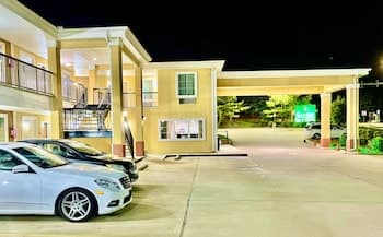 Garden Inn and Suites Little Rock