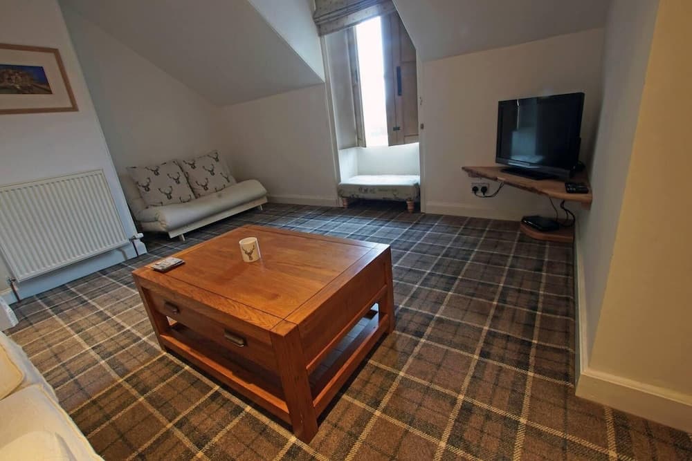 Beautiful 2-bed Apartment in Inverkip Great Garden