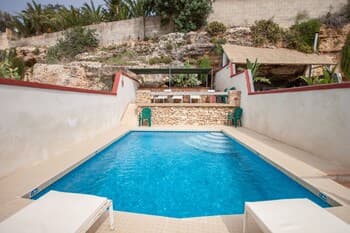 Merill Pool and Sea, charming Apart 5