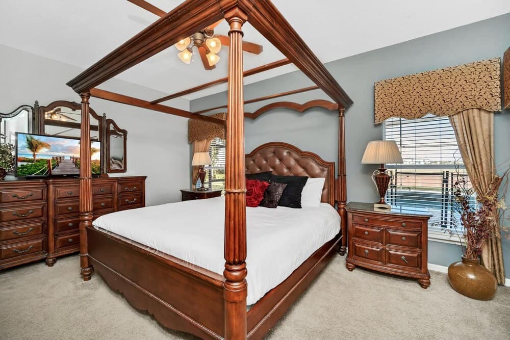 Spacious 6BR Home With Pool Hot Tub Theater and Netflix - Near Disney