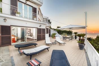 Casa Augusta A With Mini Pool Sea View Parking and Private Terraces