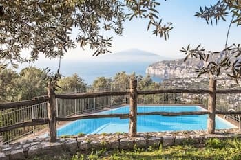 Casa La Giuggiola With Private Pool Sea View Garden and Parking