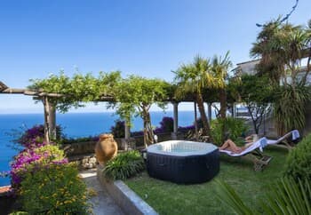 Casale Fralisa - Marvelous Terrace and hot tub With sea View