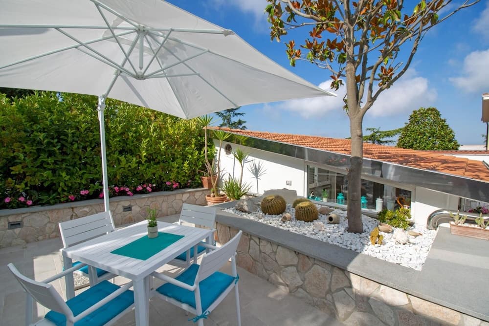 Amore Rentals - Casa Emma With Private Pool and Parking