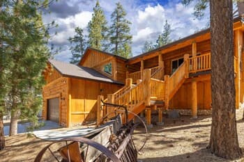 39 - Alpenweg Cottage 3 Bedroom Home by Redawning