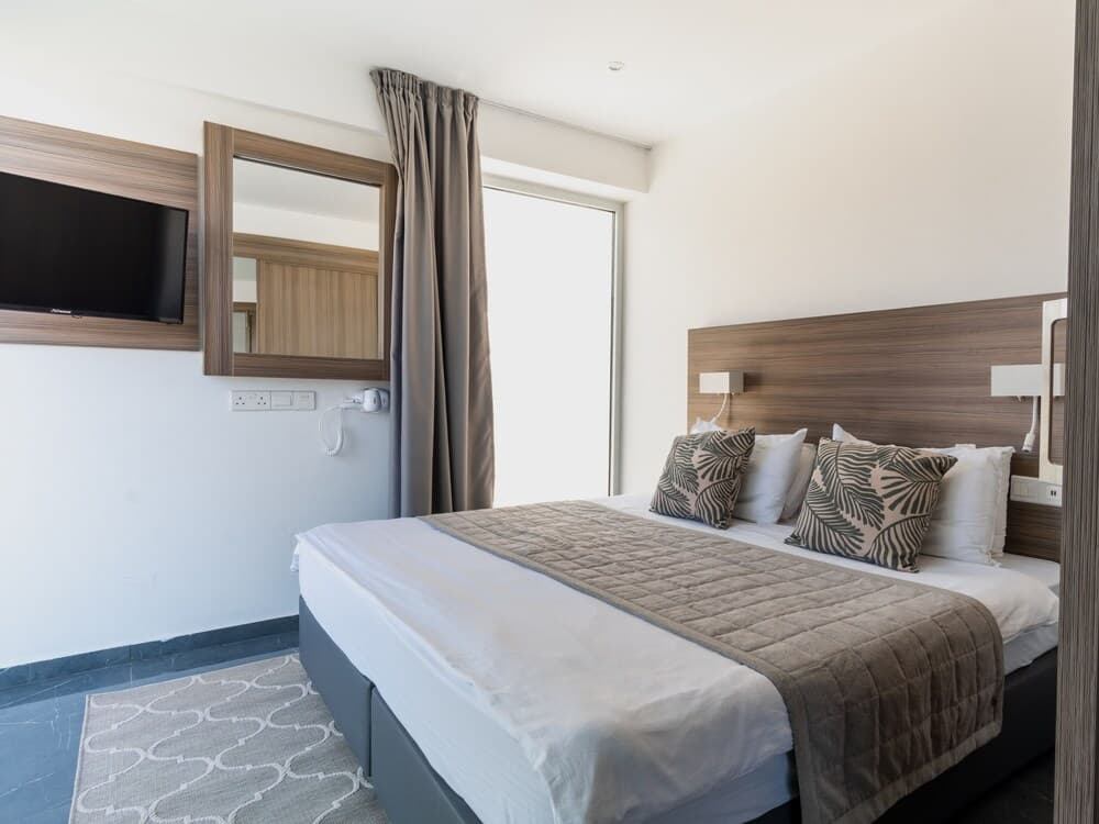 Sanders Rio Gardens - Cute 1-bedroom Apartment by the Pool and With Balcony