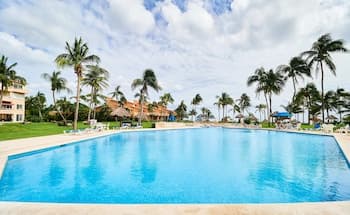 Villas Del Mar D-105 By Lockey