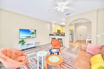 3BR Condo With Hot Tub and Pool - Near Disney