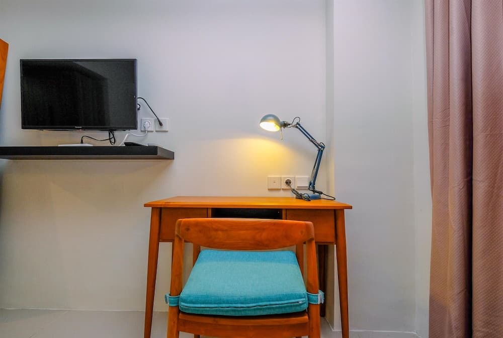 Cozy Living Studio Room At Bogor Icon Apartment