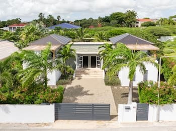 Casa Maria Curacao Luxury 6 Bedroom Villa Next to Supermarket Jan Thiel Beach