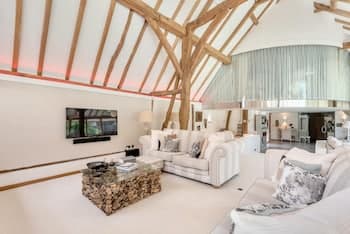 Luxury 3 Bedroom Barn Conversion - Canterbury