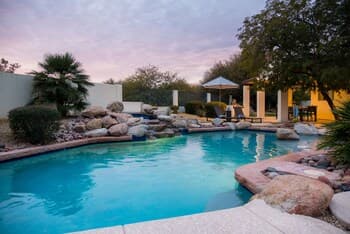 Sandstone by Avantstay Spacious Desert Oasis w/ Pool, Bball Crt & Movie Room!