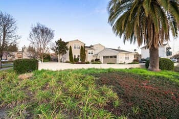 Fiano by Avantstay Centrally Located Haven w/ Stunning Courtyard & Pool Table