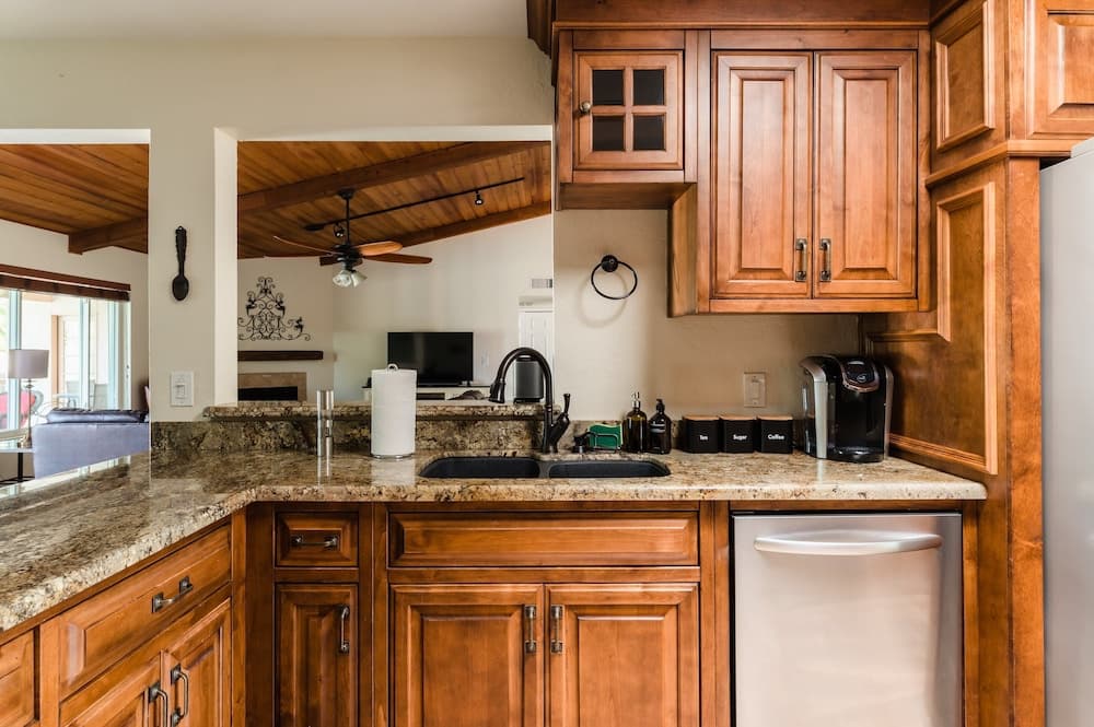 Desert Ridge by Avantstay Spacious Oasis w/ Pool & Hot Tub