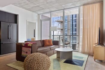 Mohawk by Avantstay Brand New Condo Room in Austin w/ Amazing Amenities!