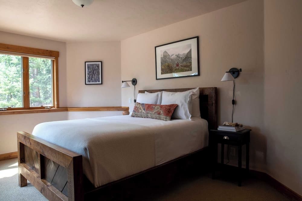 Zendo by Avantstay Serene Mountain Abode w/ Hot Tub & Views