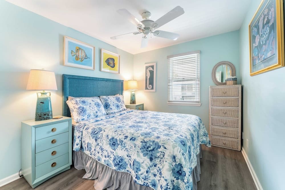 A Siesta Bay by Avantstay Key West Walkable Gated Community, Shared Pool Week Long Stays Only