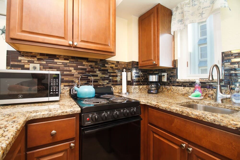 Tropic Terrace #31 - Beachfront Rental 1 Bedroom Condo by Redawning