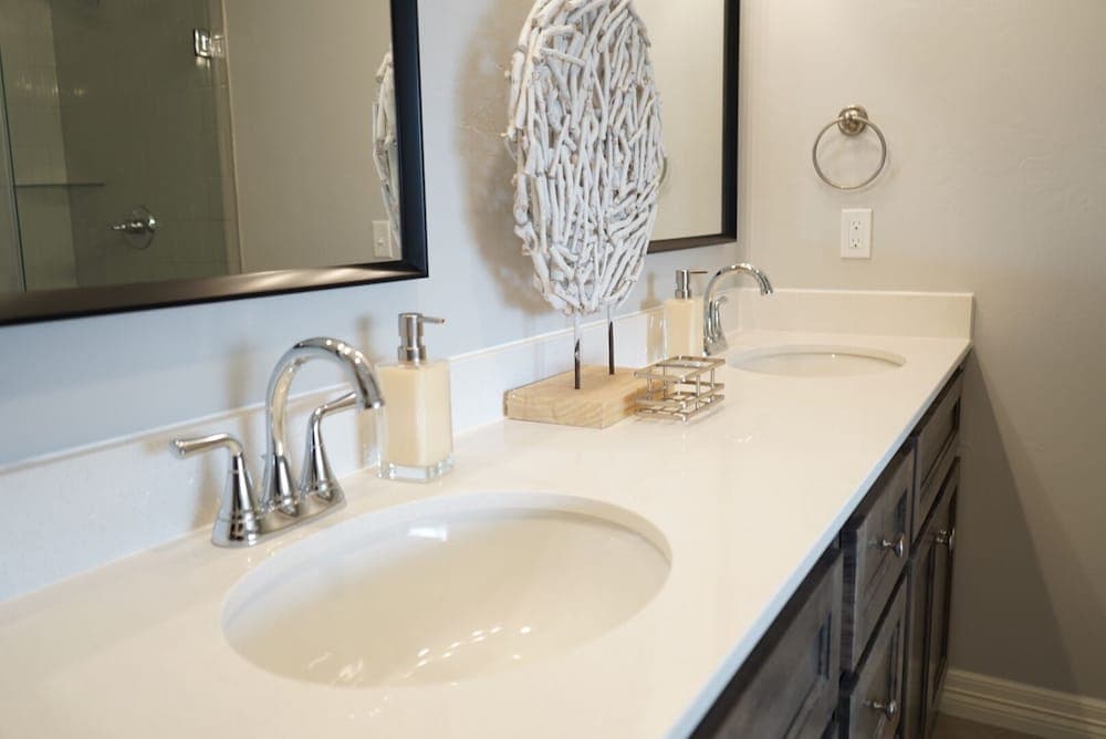 The Cosmopolitan Modern, Cozy, New 3bedroom Home