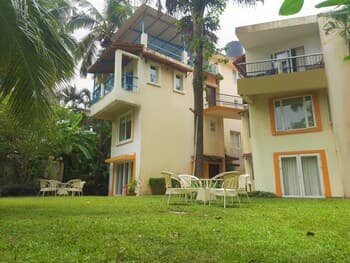 Jungle Hut- Annabelles Beach Apartments at Bernard Simao Calangute