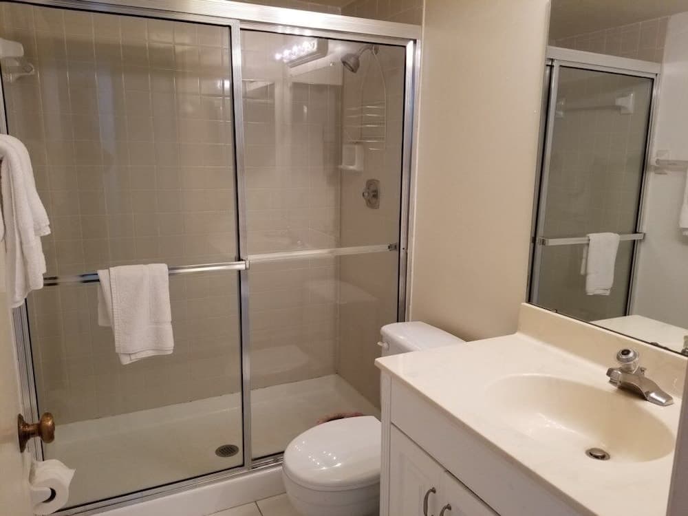 Rivera Club-1103 New Biwkly 2 Bedroom Condo