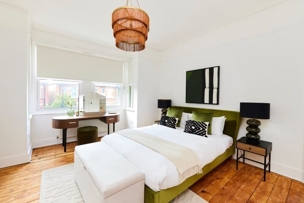 The West Ealing Escape - Glamorous 4bdr House With Patio