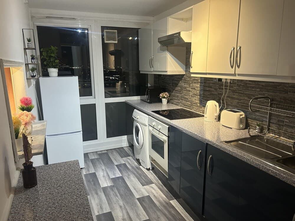 Private Family Flat Near Paddington and Royal Oak