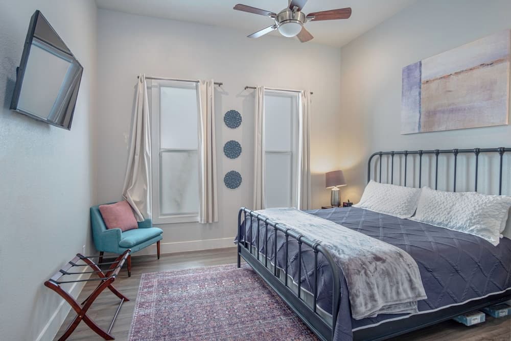 Gorgeous, Family-friendly Home Near Downtown