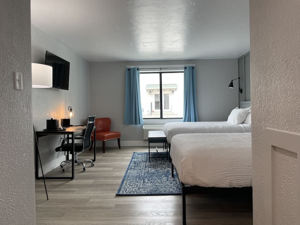 The Hermitage Inn and Taphouse