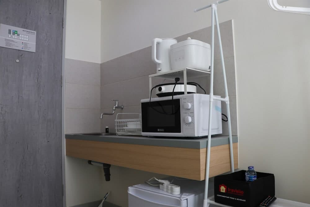 Homey And Minimalist Studio Apartment Osaka Riverview Pik 2