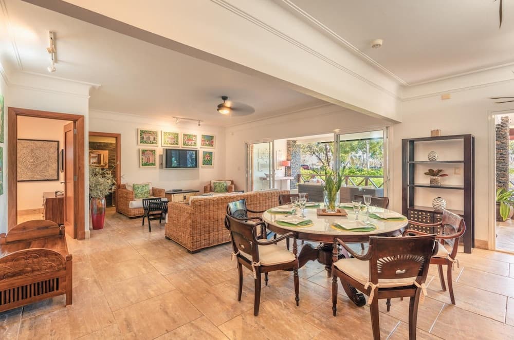 Private Terrace 3BR 6 Guests Beach Access