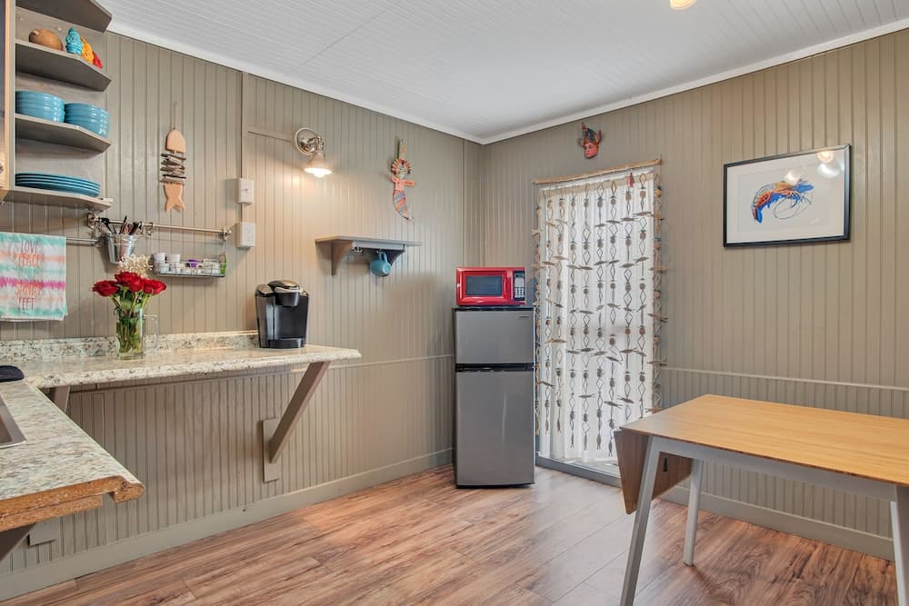 Anglers Court Beach Cottage #2