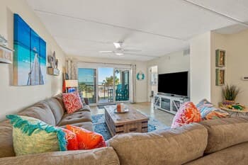 104 Amelia By The Sea 2 Bedroom Condo by Redawning