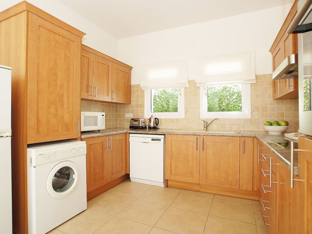 ivy Paralimni in Paralimni