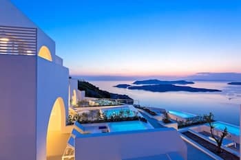 Alti Santorini Suites