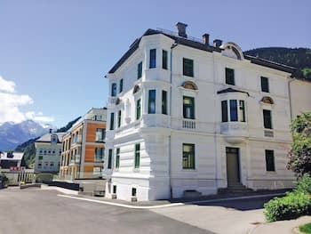 Mountain Lake Resort