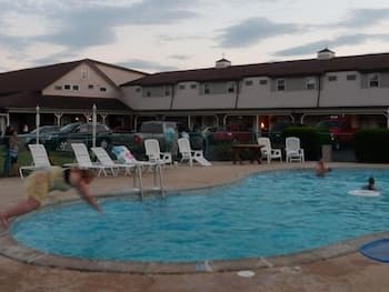 Cherry Lane Motor Inn