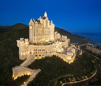 The Castle Hotel, a Luxury Collection Hotel, Dalian