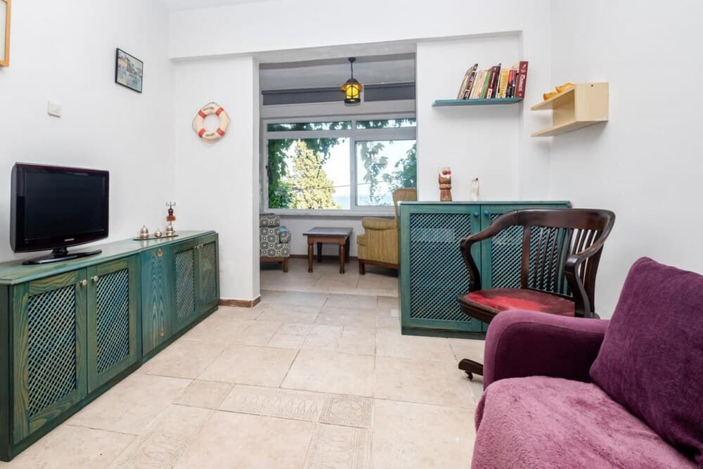 Lovely Flat Near Beach With Sea View in Buyukada