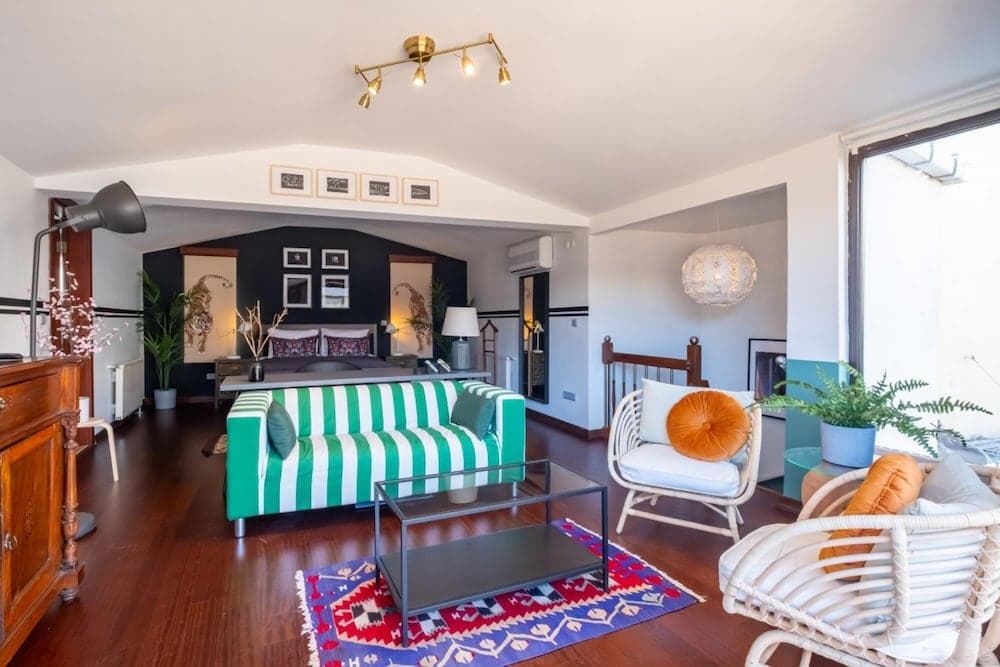 Missafir Flat With Terrace Near Istiklal Street