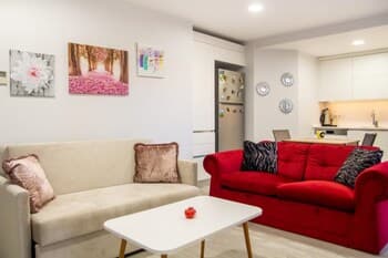 Flat With Shared Pool Close to the Beach in Cesme