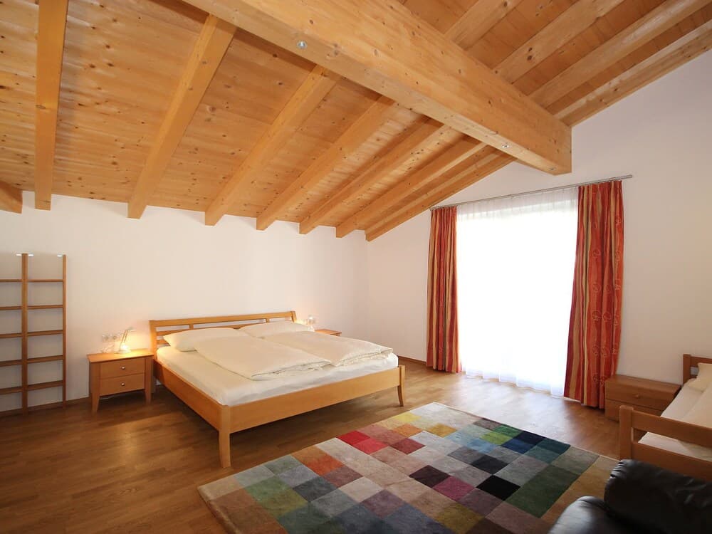 Linnehan F gen in F gen